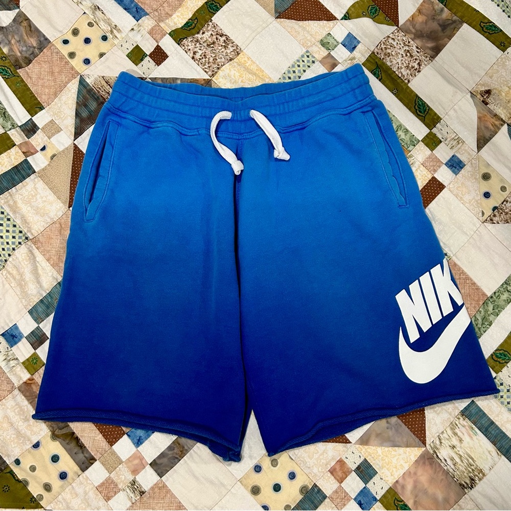 Nike Men's Gradient Blue Athletic Shorts